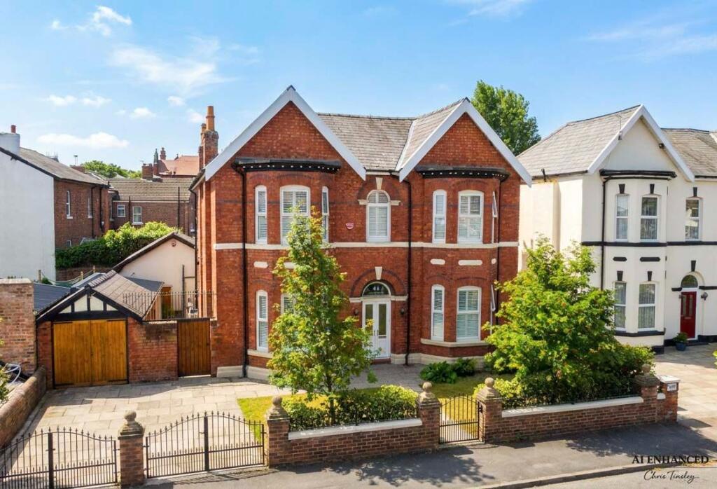 4-bed detached on Arbour Street, Southport, PR8 6SQ, £425,000