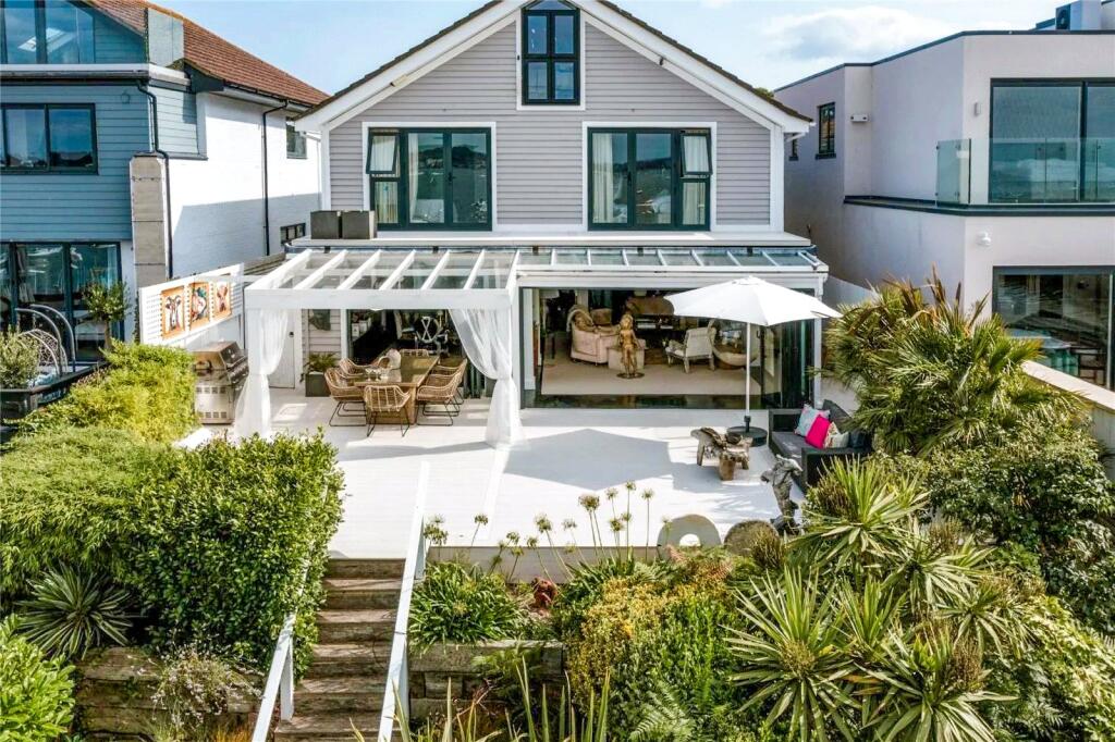 Additional image 2 of The Horseshoe, Poole, Dorset, BH13