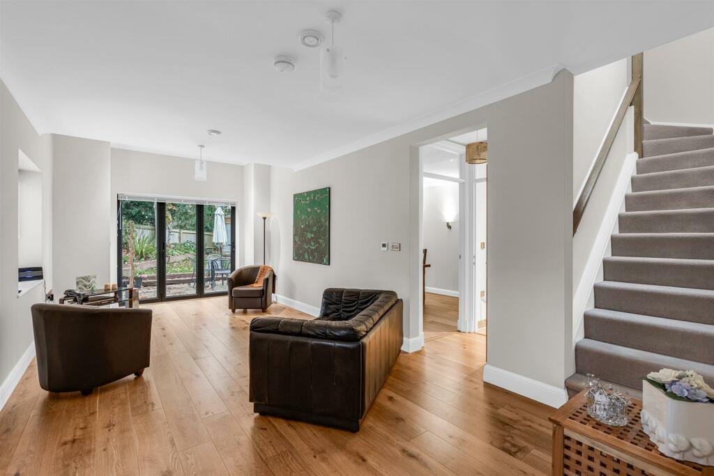 Additional image 4 of Church Street, Welwyn