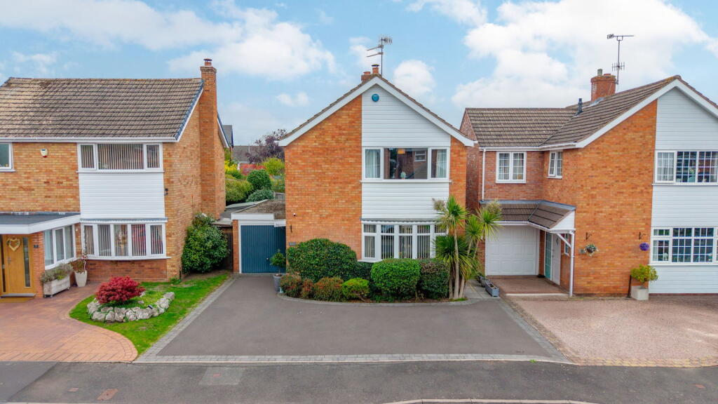 Winchester Drive, Oldswinford, Stourbridge, DY8 photo 3