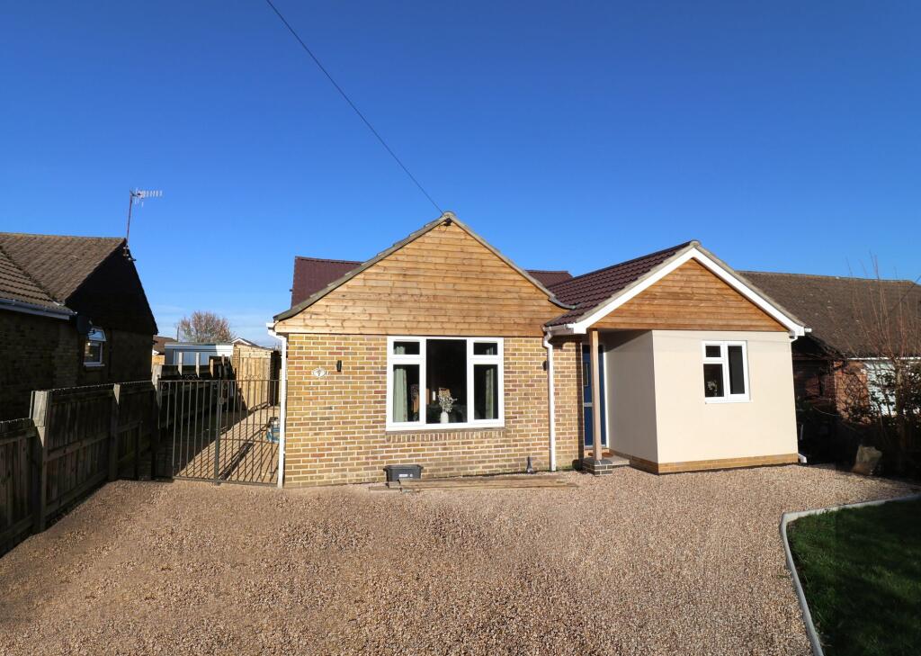 4-bed detached on Portelet Place, Hedge End, SO30, £525,000
