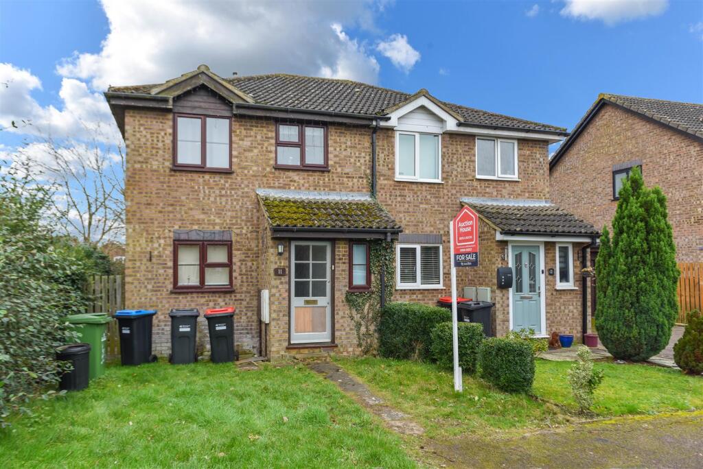 3-bed semi-detached on Talbots Hyde, Olney, £250,000