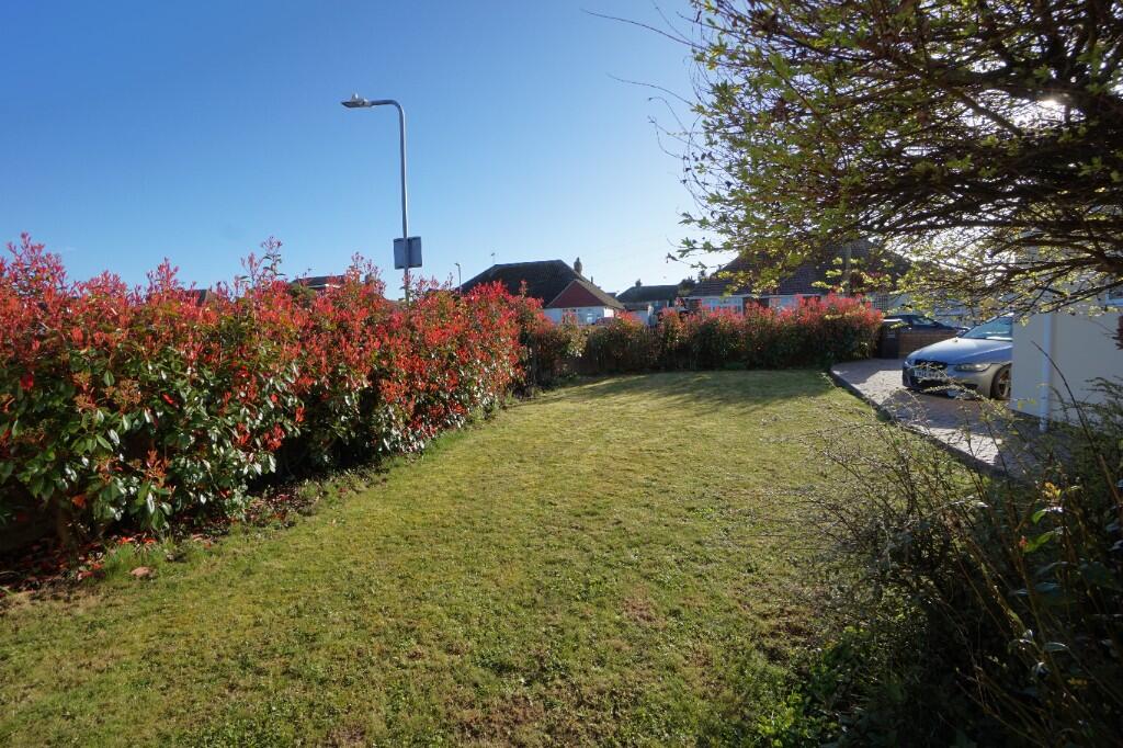 Essex Gardens, Birchington, Kent, CT7 photo 3