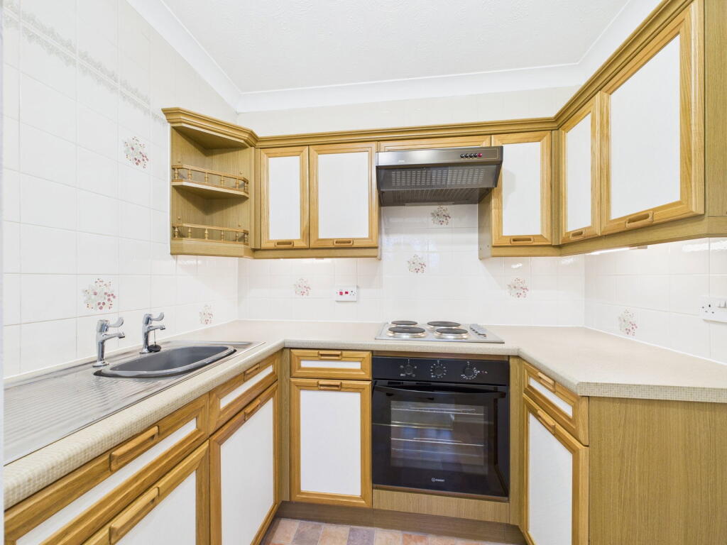 31 Alexandra Court, Ellerthwaite Road Windermere, LA23 2PR photo 2