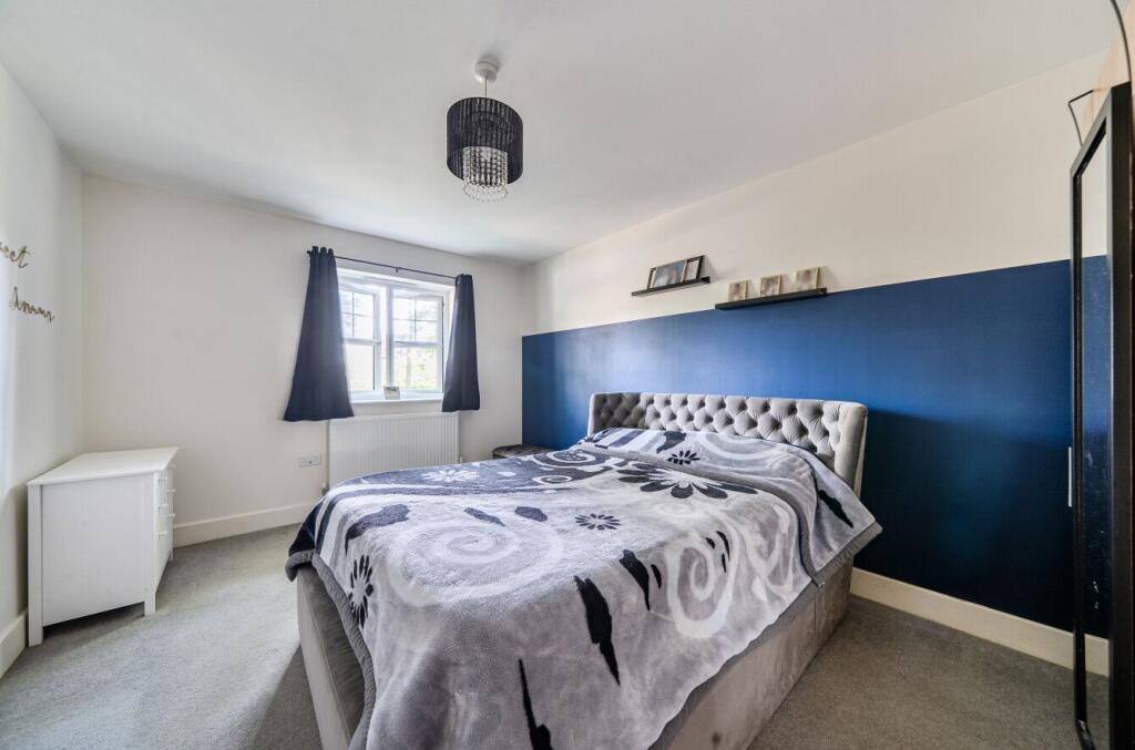 Apartment in Redhill - View 5