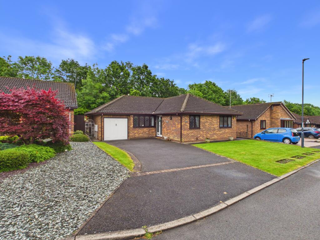 3-bed detached on Marchington Close, Allestree, £330,000