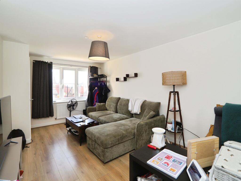 House in Caerphilly, Caledfryn, Penyrheol Trecenydd & Energlyn - View 2