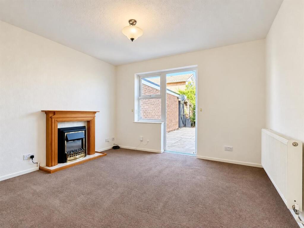 House in Hereford, Herefordshire - More