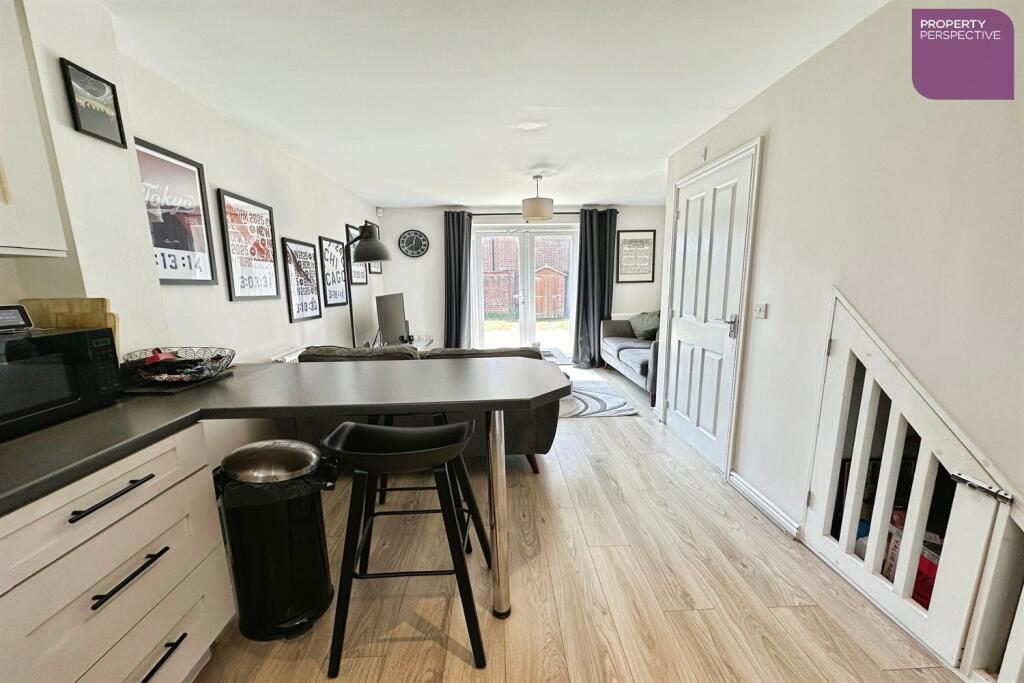 Bamburgh Drive, Chorley, PR7 - View 4