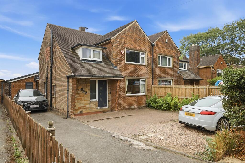 3-bed semi-detached on Bradford Road, Huddersfield, £325,000
