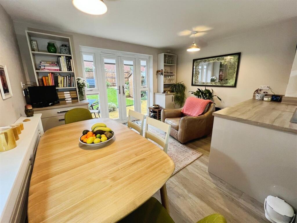 Bligny Crescent, Bicton Heath, Shrewsbury photo 2