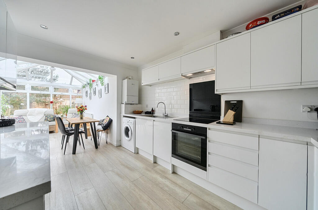 Cardigan Close, Lawn, Swindon, SN3 - View 3