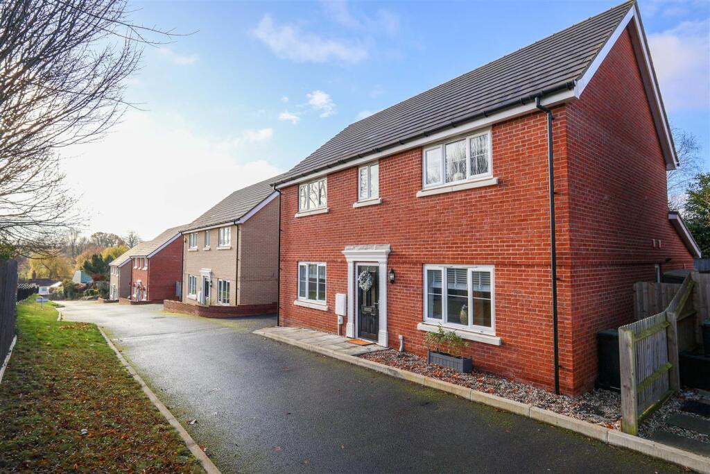 3-bed detached on Redbank Close, Newport, Saffron Walden, £600,000