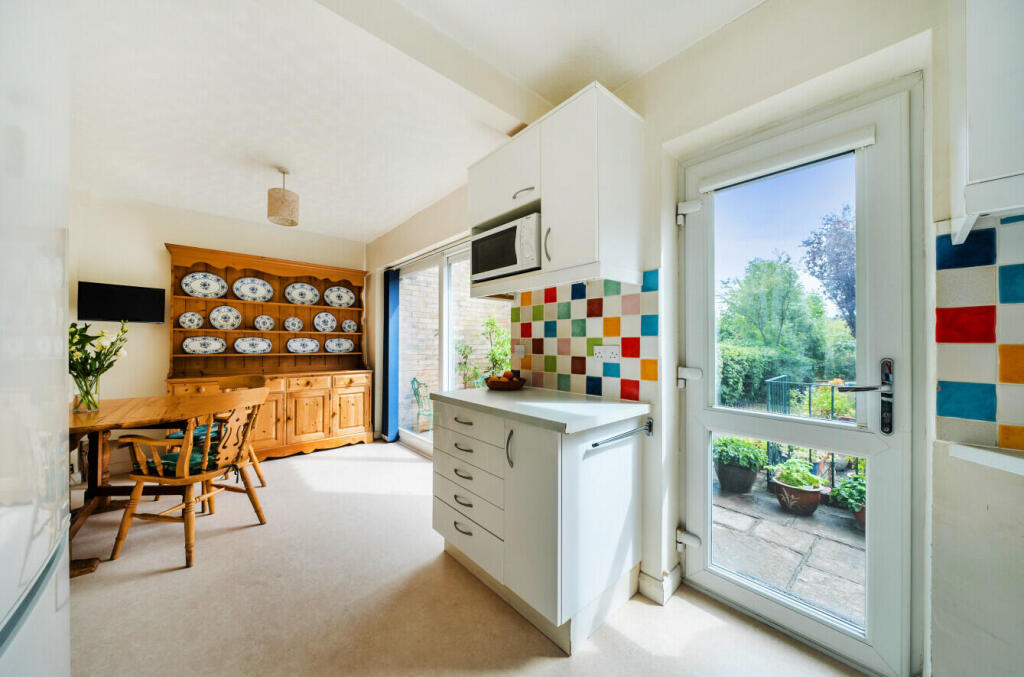 House in Sevenoaks, Westerham - View 2