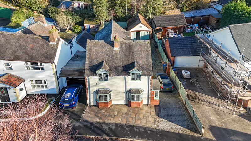 5-bed detached on Birch Terrace, Burntwood, WS7 2HJ, £400,000
