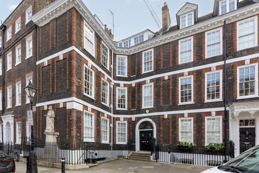 Main image of property: Third floor, 15 Queen Anne's Gate, London, SW1H 9BU