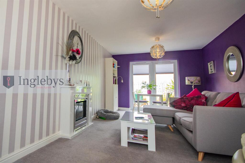 Skelton Road, Brotton, Saltburn-By-The-Sea photo 4
