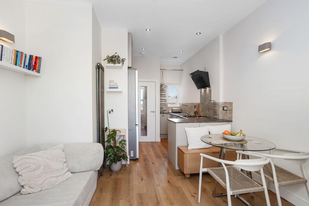 4 (flat 5), Portland Terrace, Leith, Edinburgh, EH6 6JZ - View 4