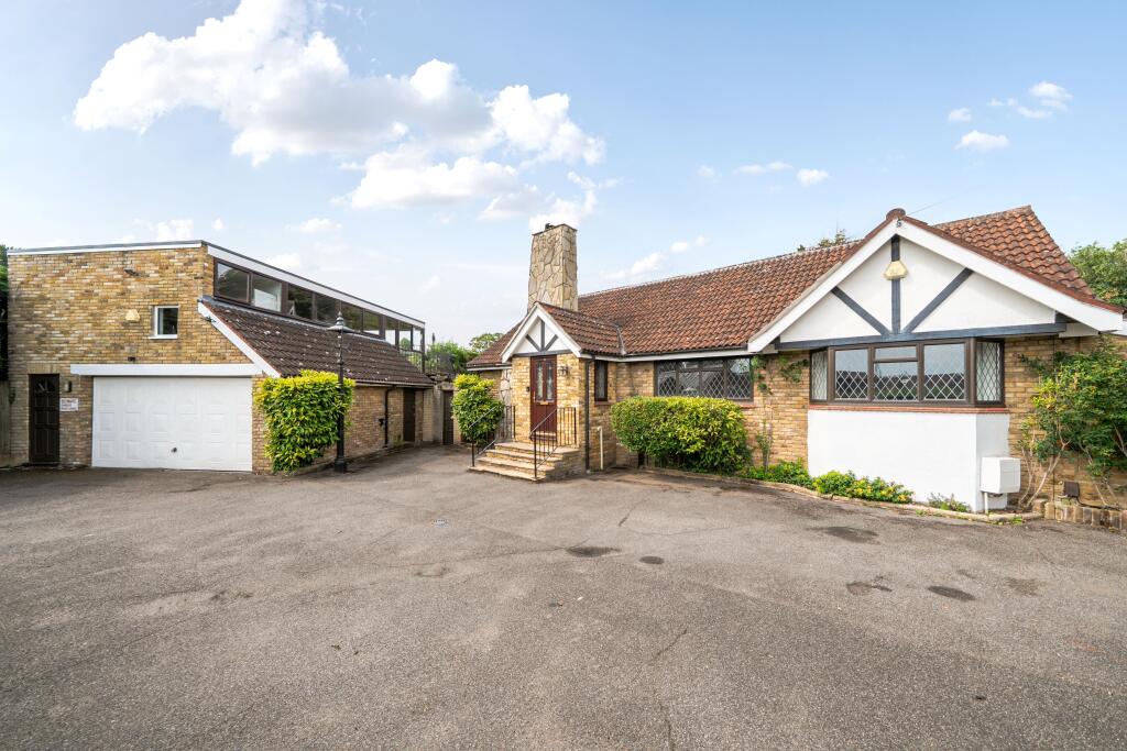 Main image of property: The Crescent, SHEPPERTON, TW17