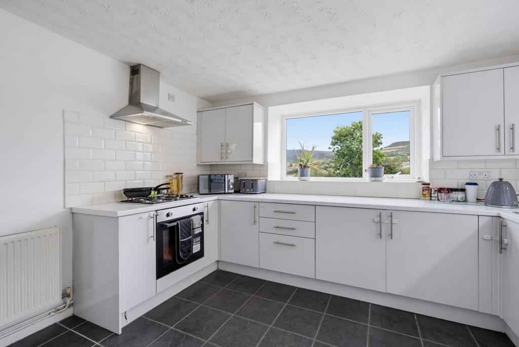 House in Cwmfelin, Oakwood, Maesteg - View 4
