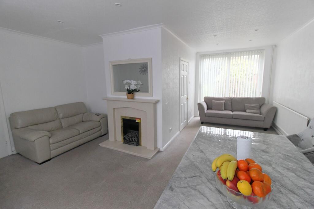 Rosemead Drive, Oadby, LE2 photo 2