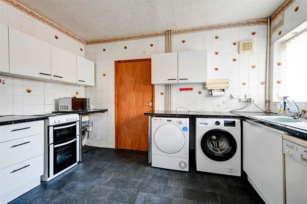 House in Great Yarmouth, Bradwell - View 4