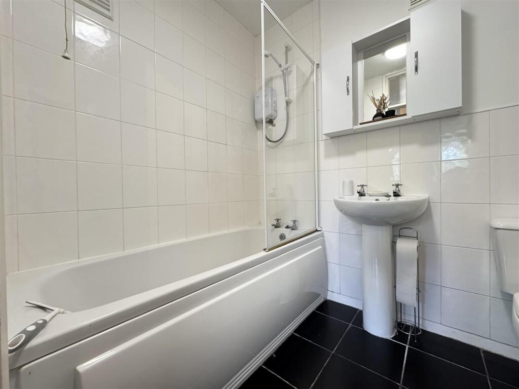 Additional image 18 of Endwood Court, Handsworth Wood, Birmingham