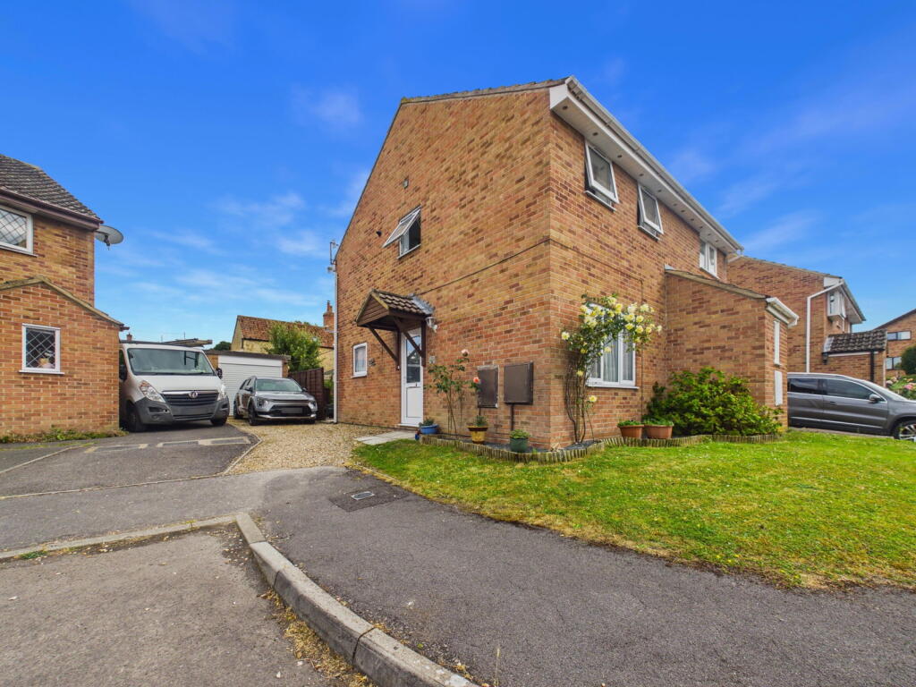Main image of property: Quarrydale Close, Calne, SN11 0BG