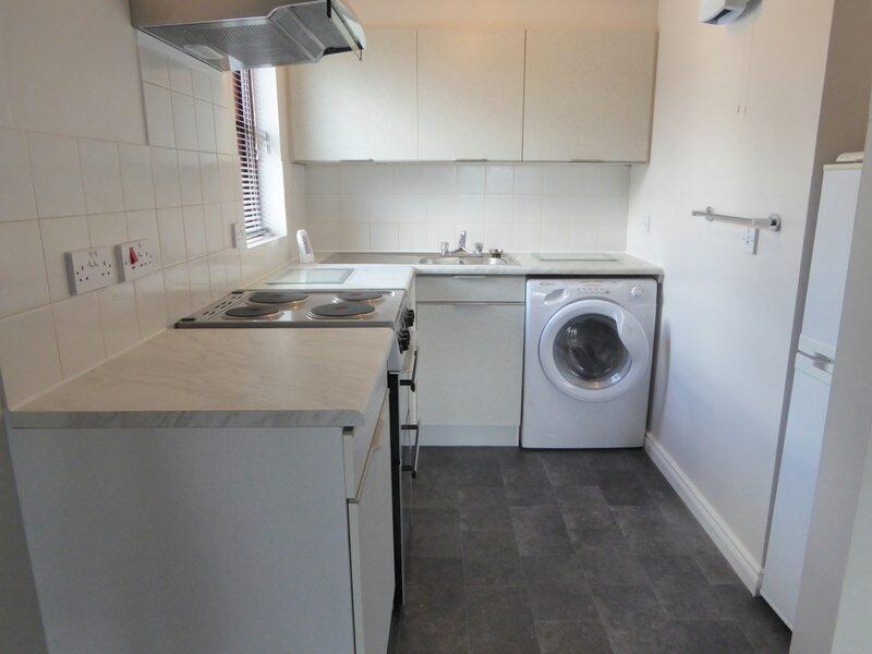 Apartment in Dartford, Stone - View 5