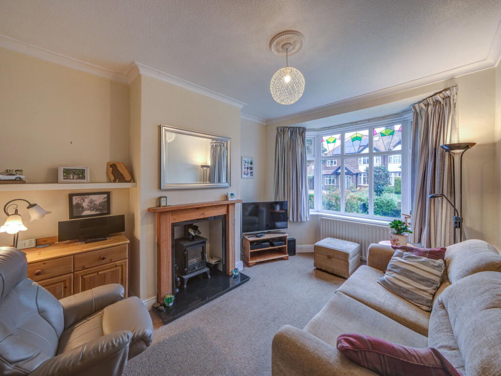 Albert Road, Grappenhall, Warrington, WA4 2PG photo 2