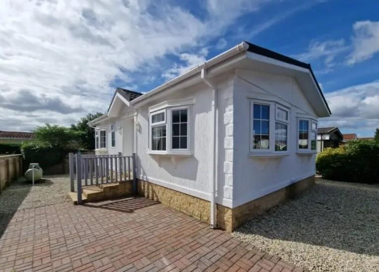 2-bed caravan on Upper Pendock, WR13, £144,950