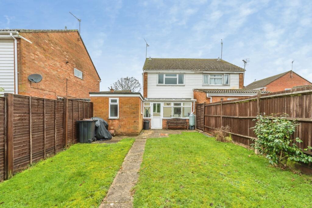 Snellgrove Close, Calmore, Southampton, Hampshire, SO40 photo 4