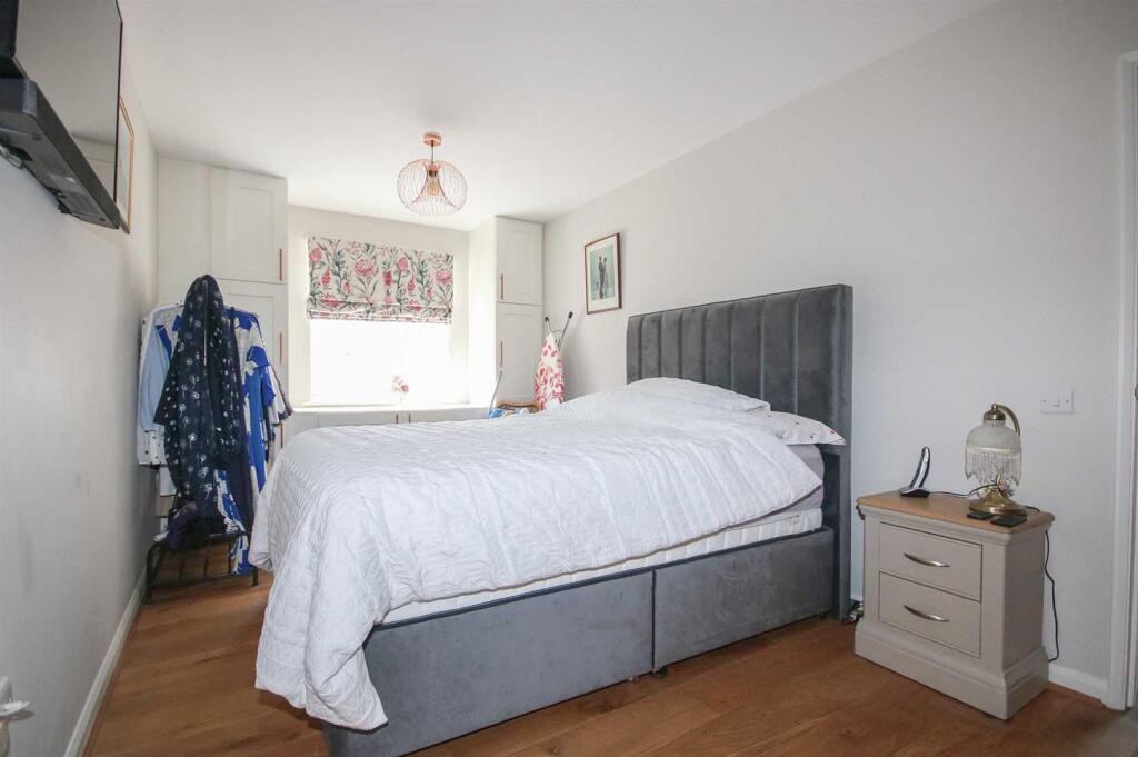 Apartment in Cambridge - View 5