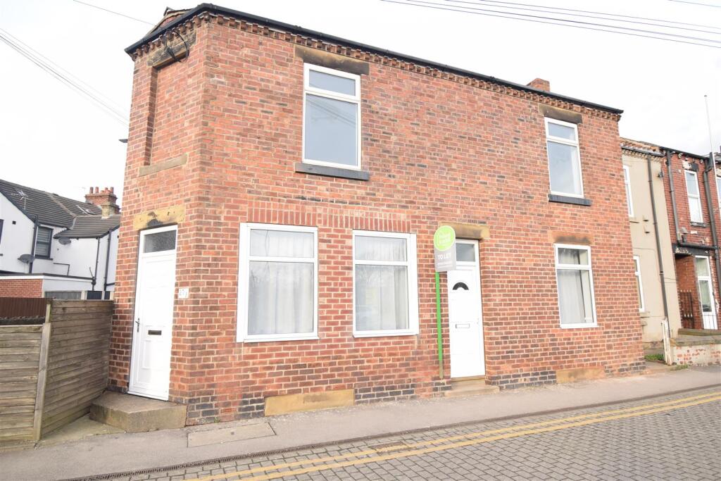 Main image of property: 27 Jacobs Well Lane, Wakefield, WF1 3PB
