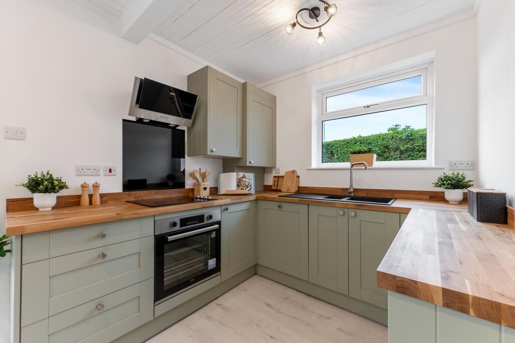 Studholme Avenue, Penwortham, PR1 - View 3