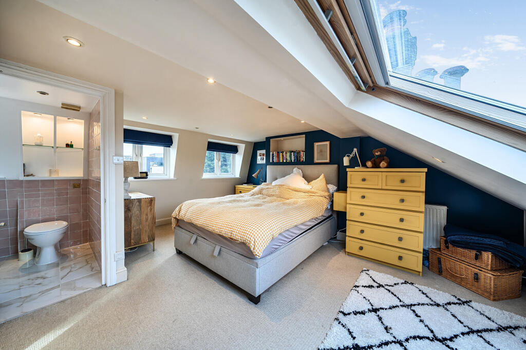 House in London - View 5