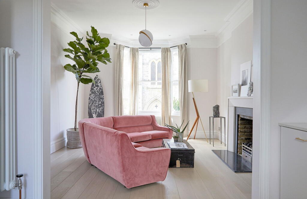 3-bed house on Leysfield Road, Ravenscourt Park, W12, £945,000