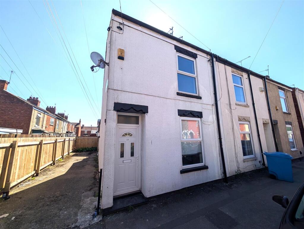 Main image of property: Middleburg Street, Hull