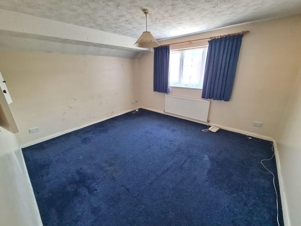Apartment in Southampton - View 4