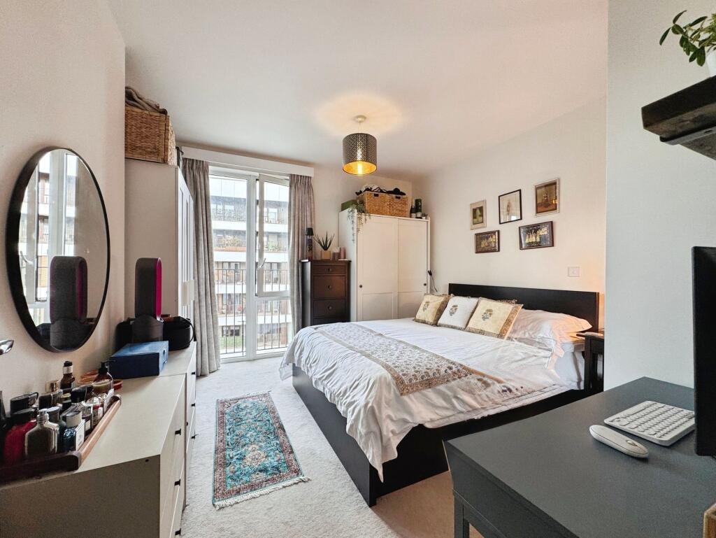 Apartment in London - View 3