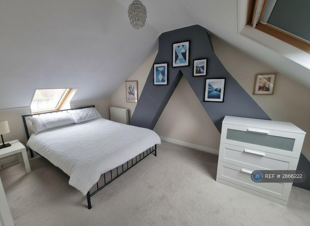 5 bedroom terraced house for rent