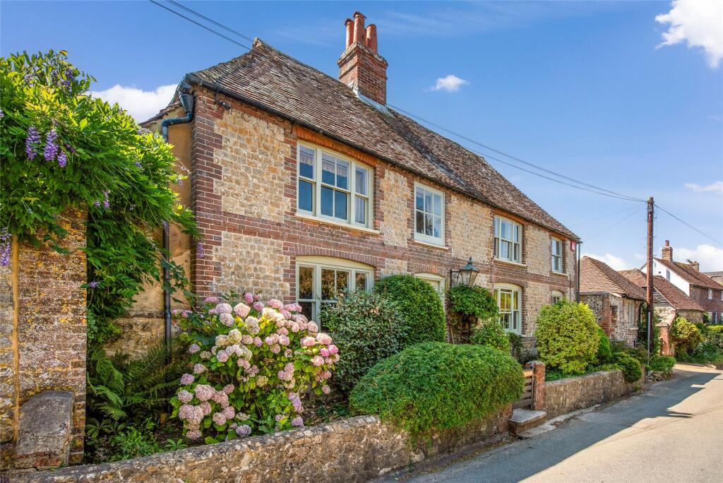 House in Horsham, Amberley - View 2