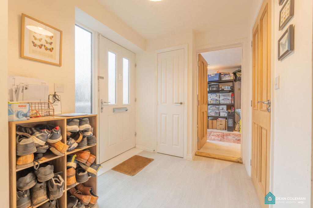 Hawker Close, Cofton Park, B31 2GU photo 3