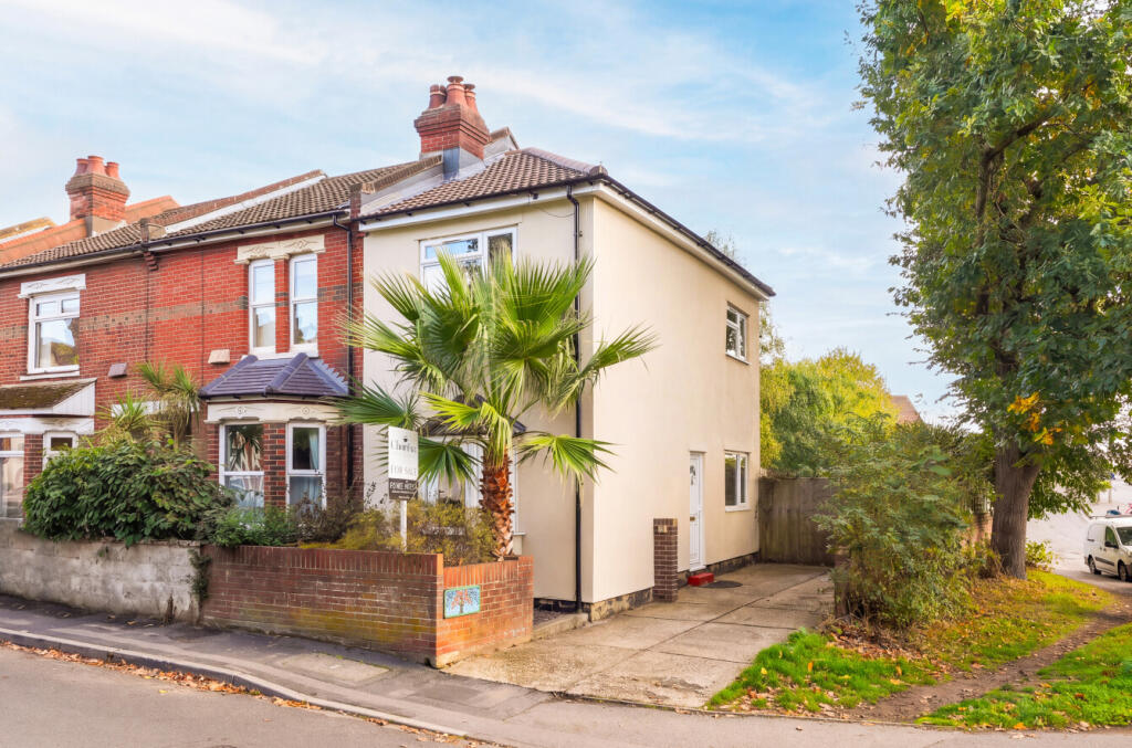 3 Bedroom Terraced in SO15 3FX