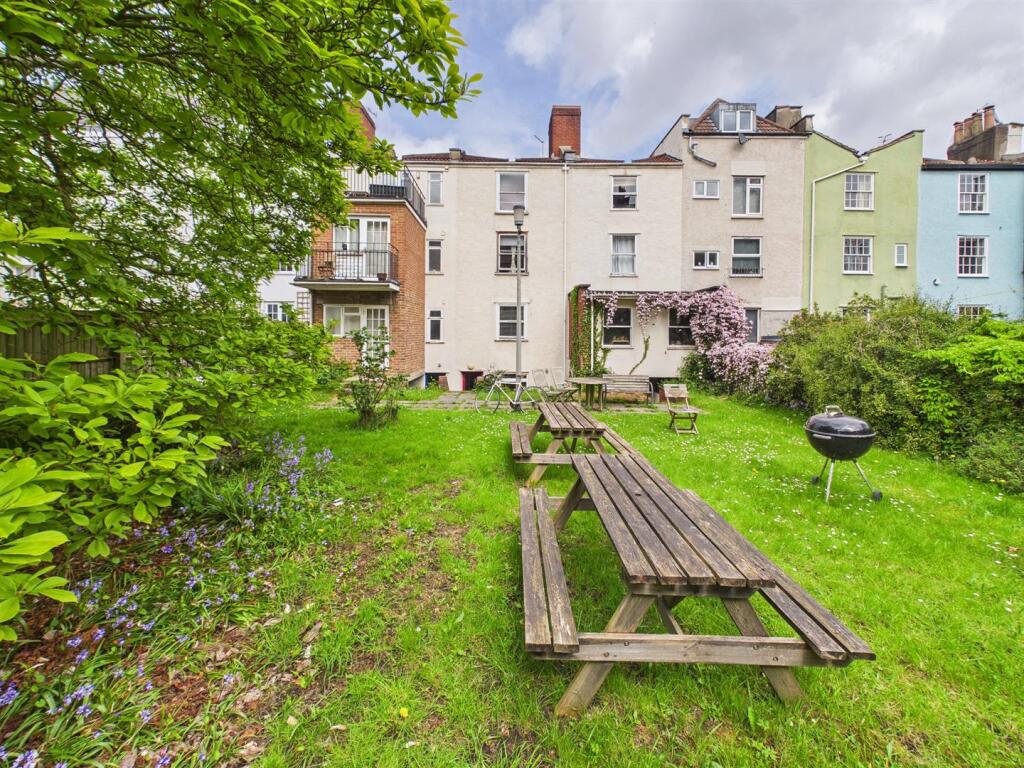 Redcliffe Parade East, Redcliffe, Bristol photo 3