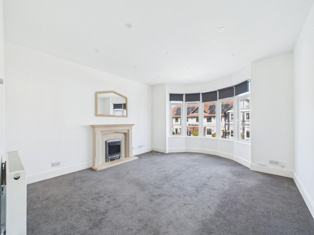 Apartment in Torquay - View 2