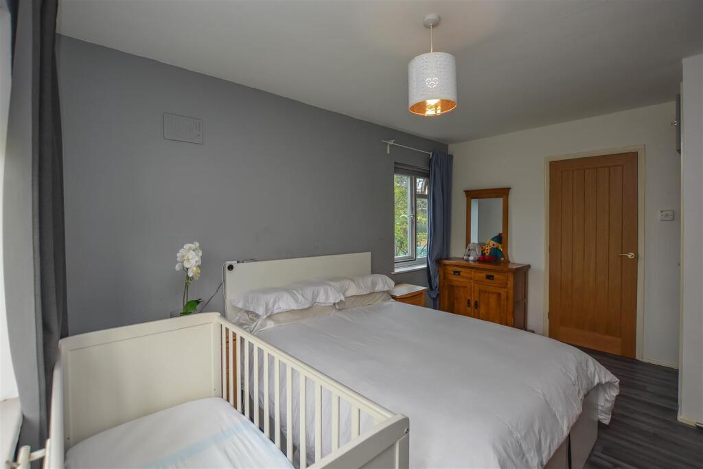 Apartment in Brentwood, Shenfield - View 5