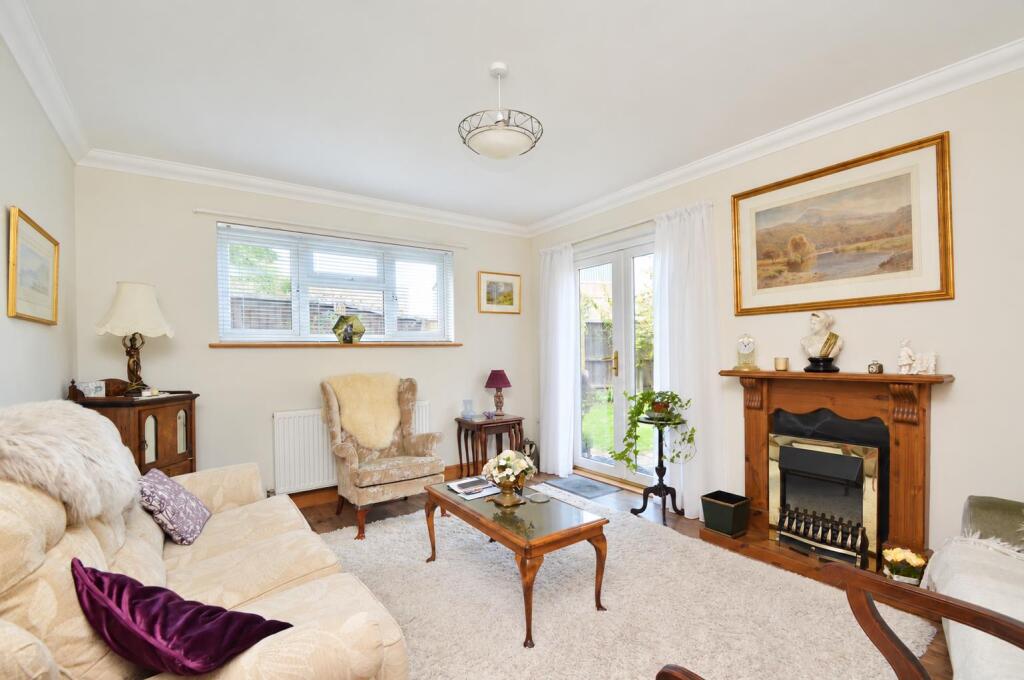 Superb Family Home * Sandown photo 4