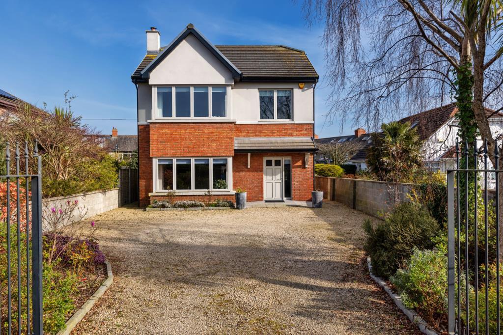 Main image of property: 201b Howth Road, Clontarf, Dublin 3, D03 F8C8