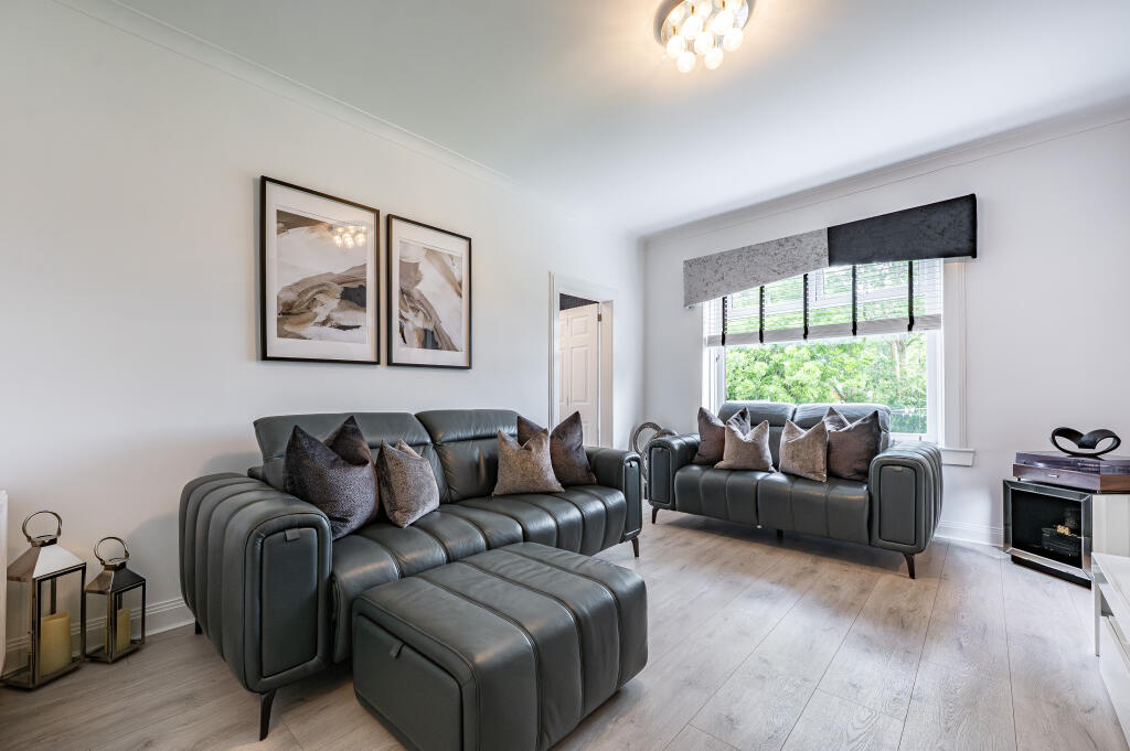 Apartment in Glasgow - View 2